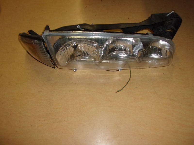 Headlight Assembly D1309736 033321192R *FREE SHIPPING*
