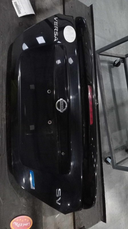 2014 Nissan Versa OEM Black Deck Lid Trunk Lid 88K Miles NJ25-13189-365501