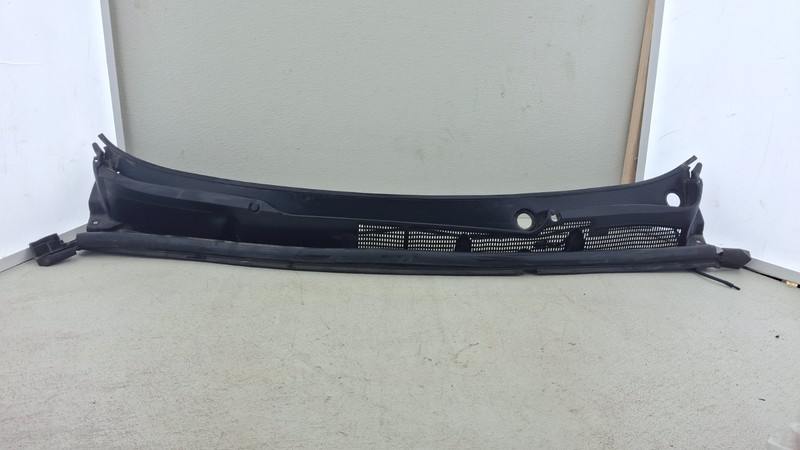 2018-2020 BUICK ENCORE WINDSHIELD WIPER COWL PANEL COVER GRILLE OEM