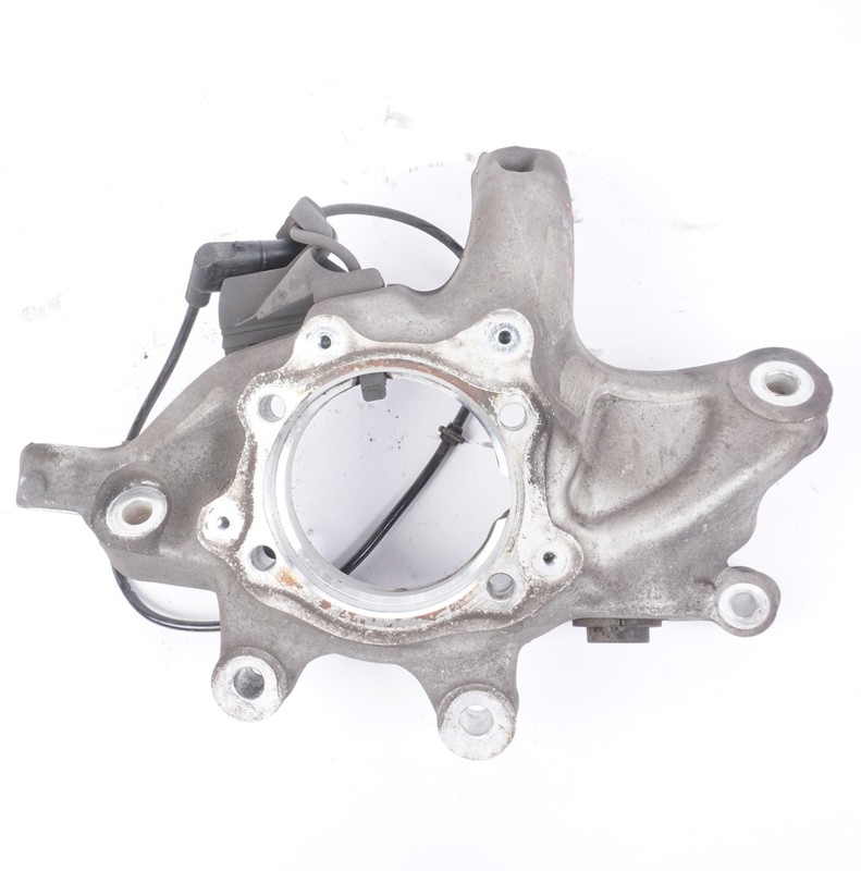 2014 - 2017 MERCEDES S S550 W222 REAR RIGHT PASS SIDE SPINDLE KNUCKLE OEM