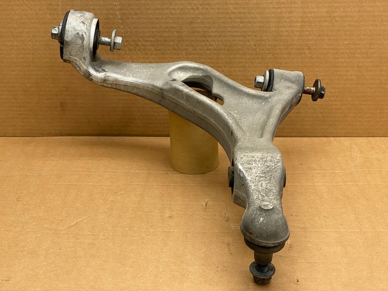 2007-2009 AUDI Q7 FRONT RIGHT PASSENGERSIDE SUSPENSION CONTROL ARM OEM LOT686