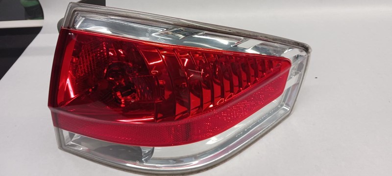 08-'11 FORD FOCUS Right passenger Taillight chrome trim OEM