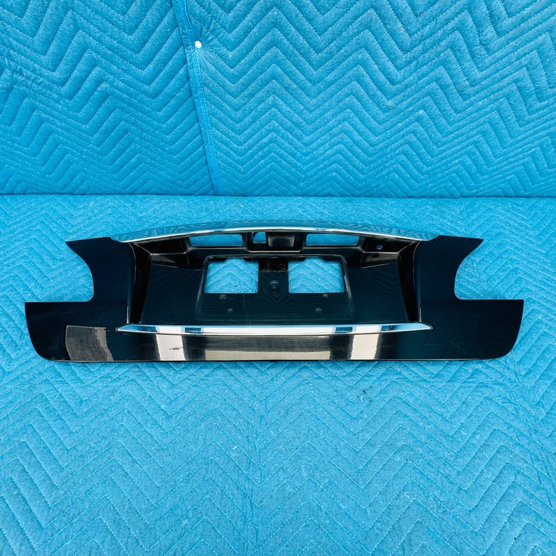 2011–2013 Infiniti M56 Trunk Lid Garnish with Chrome Trim OEM 848101ME0A