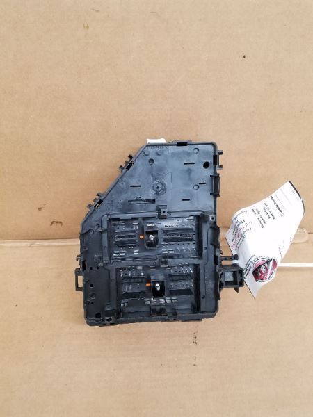 Fuse Box Engine Coupe Base Without Xenon Headlamps Fits 11-14 CTS 257869