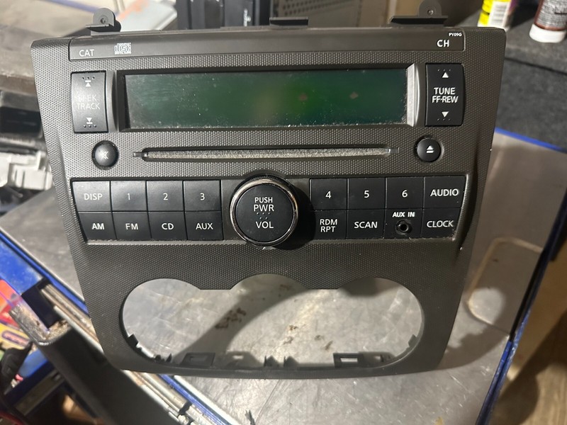 10 Nissan Altima OEM RADIO STEREO CD PLAYER RECEIVER 28185-ZX02B