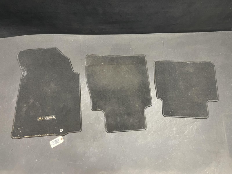 3PC Front & Rear Floor Carpet Mat 2018 Nissan Altima 999E2-U6000 2017