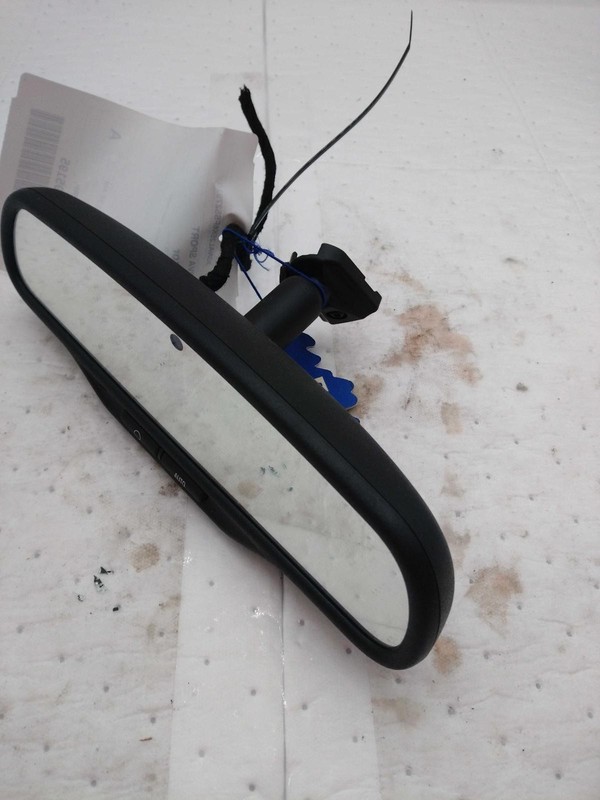 Used Front Center Interior Rear View Mirror fits: 2015 Chevrolet Captiva sport w