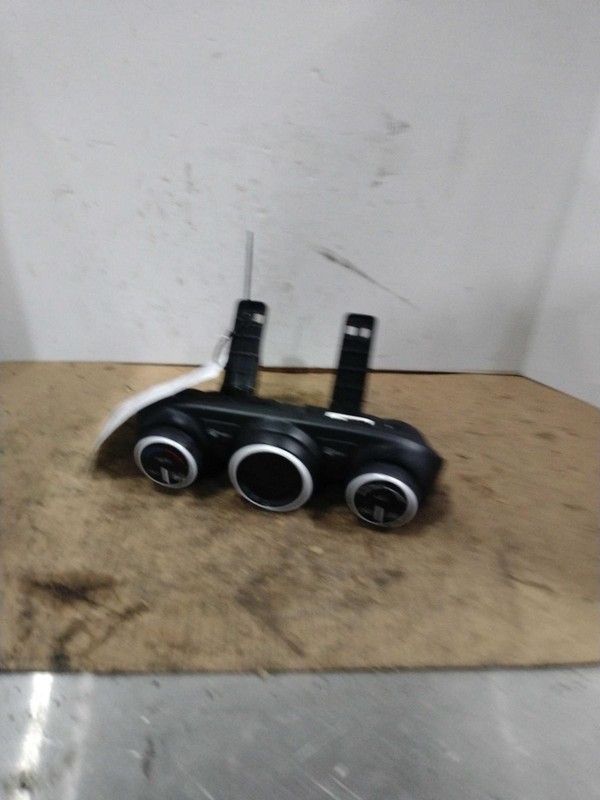 2023 Hyundai Venue A/C Selector Switch OEM Red 31K Miles NJ25-18712-463308