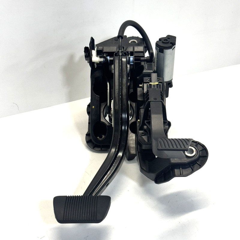 ✅ 2019-2025 RAM 1500 5th Gen BRAKE & ACCELERATOR PEDAL ASSEMBLY 68437179AD OEM