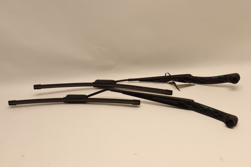 2013-2016 SCION FRS FR-S LEFT & RIGHT WINDHSIELD WIPER ARM PAIR OEM