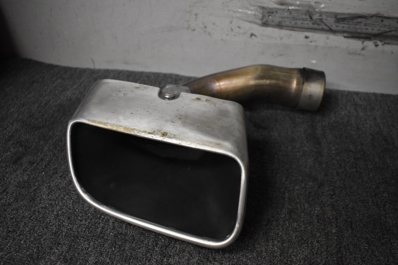 2019-2021 PORSCHE CAYENNE REAR RIGHT SIDE EXHAUST TIP FACTORY OEM