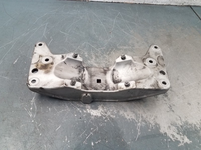 2016 BMW M5 F10 Transmission Crossmember Mount #5793 VV8
