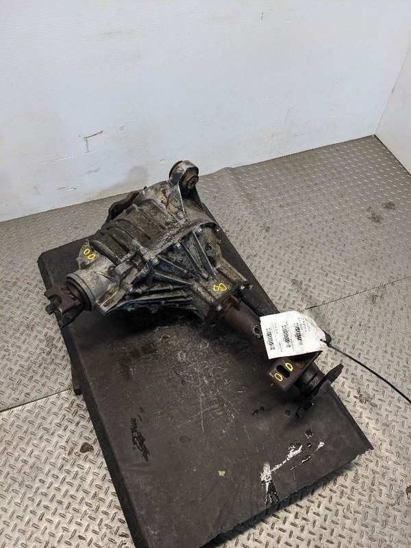 Carrier Front Axle Fits 00-13 SUBURBAN 2500 1164823