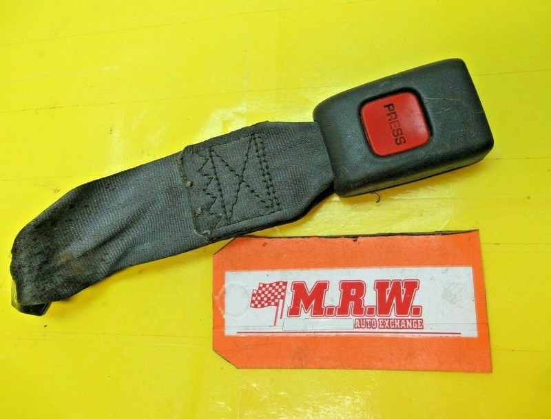 REAR SEAT BELT BUCKLE LATCH LR RR BACK SEAT DRIVER PASSENGER for 90 91 CELICA GT