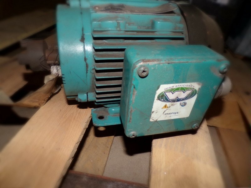 Invensys Brook Crompton T926779 1700 R/Min Type TEFC Motor 1HP 460V