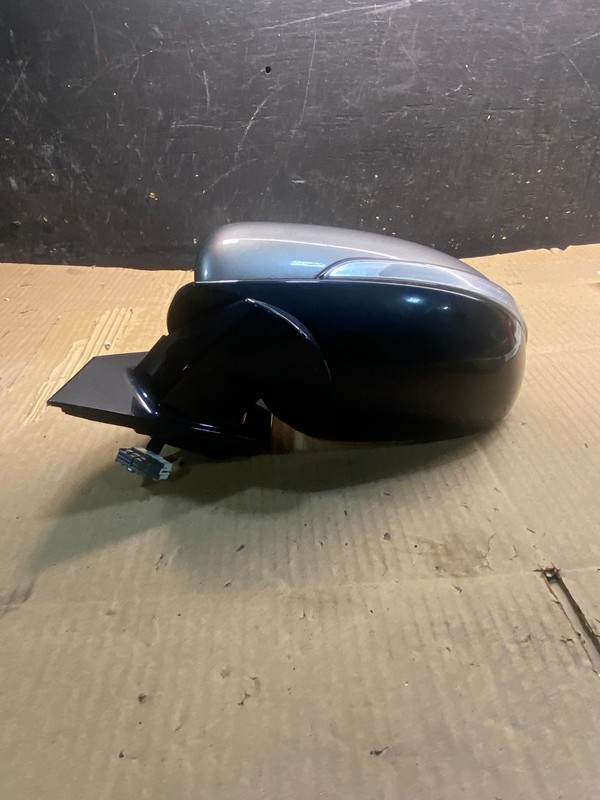 2011 - 2015 Kia Sorento Left Driver Lh Side Door Mirror Turn Signal Oem Y3581 DG