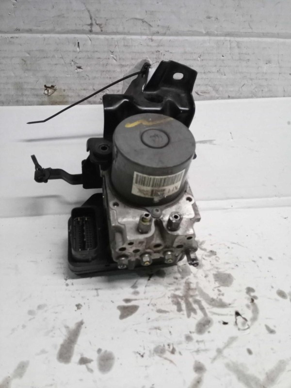 2015 Nissan Pathfinder ABS Pump & Motor Assembly 3.5L OEM Used 107k Miles
