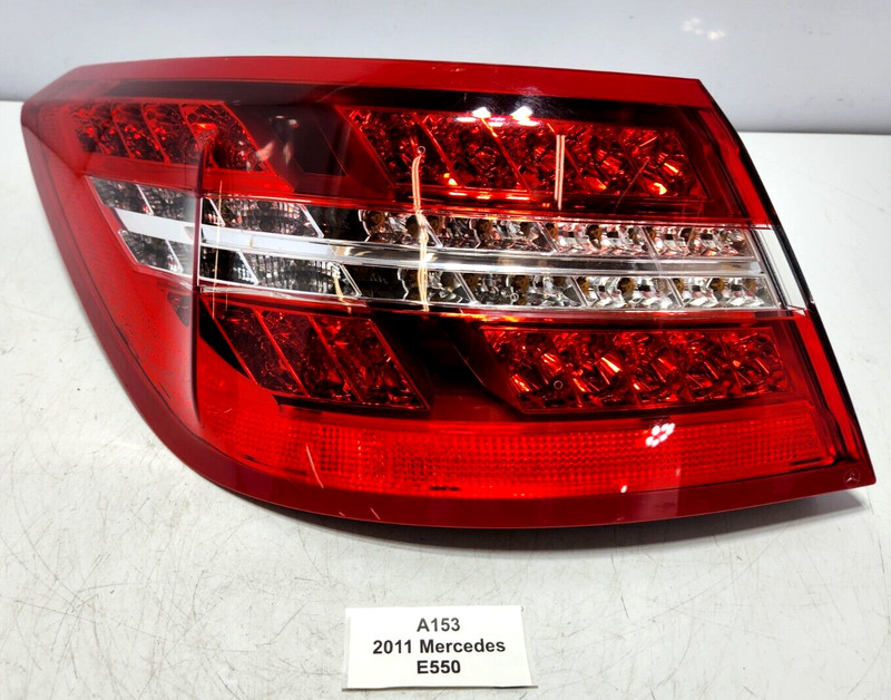 ✅ 2010-2013 OEM Mercedes A207 E550 Rear Left Driver Side Outer Tail Light Lamp