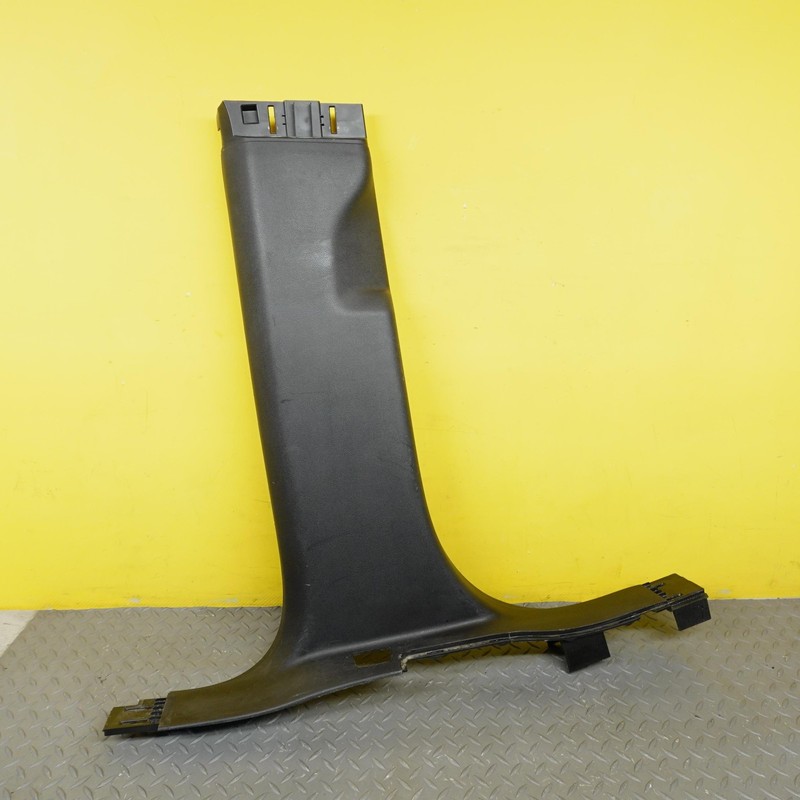 2019-2024 GMC SIERRA 1500 Left Side Lower B Pillar Trim Cover Panel Oem 84034263