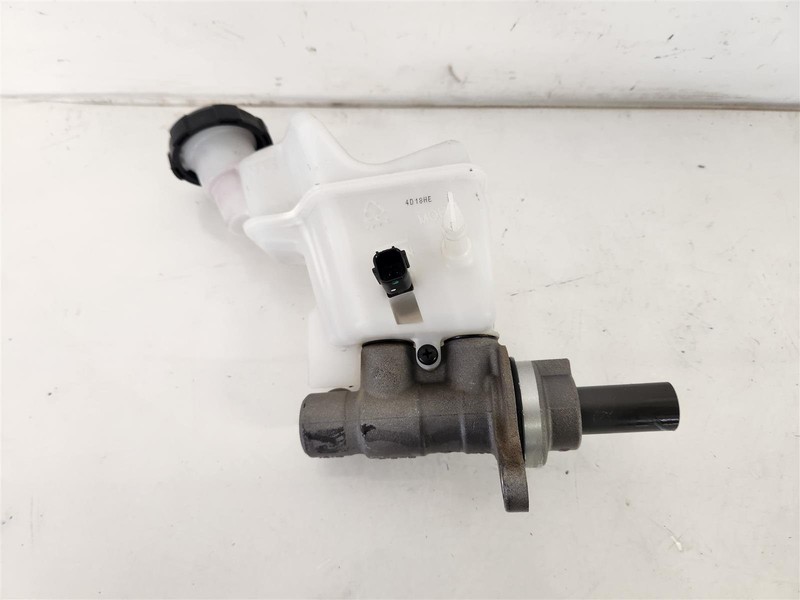 2025 Kia K5 Brake Booster Master Cylinder 2.5L Awd