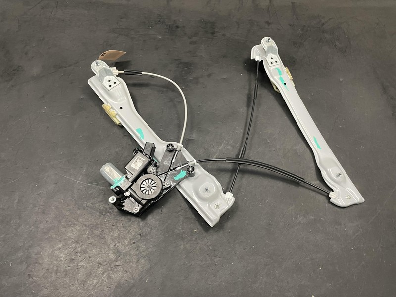 Front Left Door Window Regulator 2019 Chevrolet Equinox 84478577 2018 2020 -2023