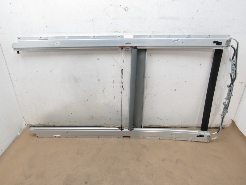 Mercedes R350 W251 2011 Panoramic Sunroof Sun Roof Shade Track Frame 06-13 *