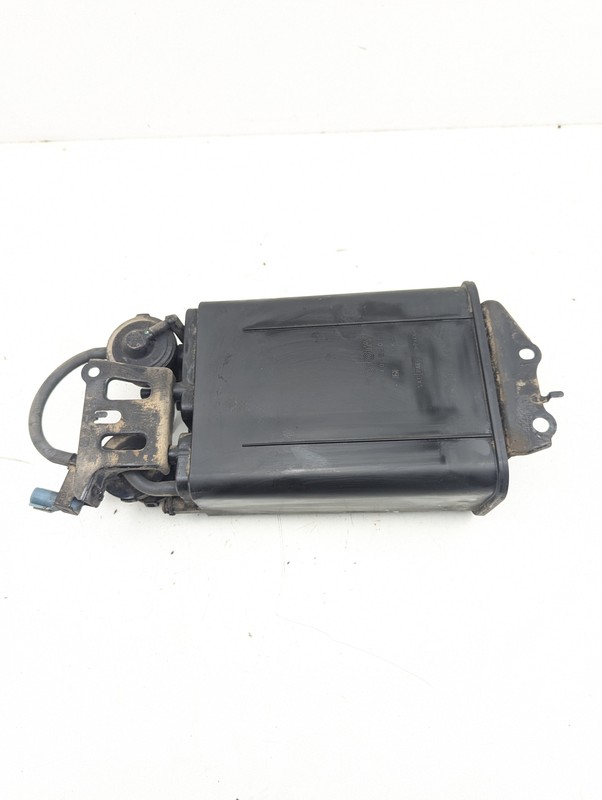 2004-2006 Toyota Sequoia 2WD Charcoal Canister Assembly 77740 00011 OEM