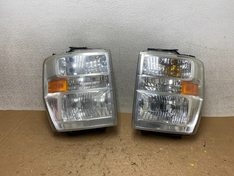2008-2014 Ford Econoline E150 E250 E350 Left+Right Headlights V8120 DW