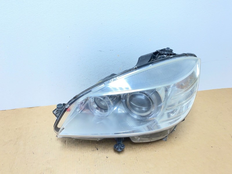 2008-2011 Mercedes C-Class C350 C300 Left Driver Xenon Headlight AD4751 DW