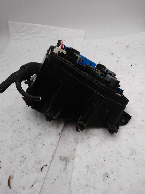 2015 Subaru Legacy Fuse Box OEM 81402AL09A/B/C Red 118K Miles