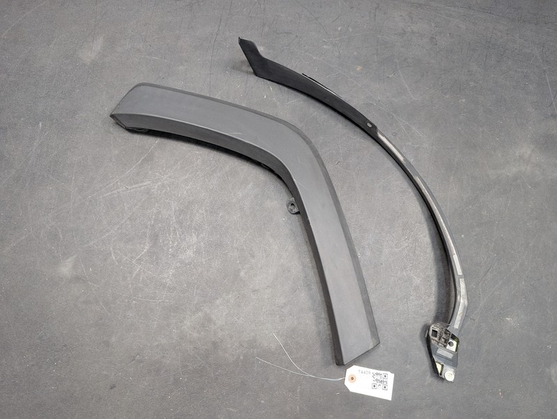 2PC Rear Right Wheel Opening Flare Molding 2020 Toyota RAV4 75605-0R090 19 - 24