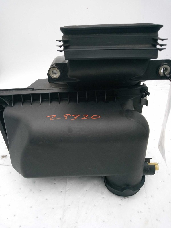 2014 Ford Explorer Air Cleaner Assembly OEM Black 3.5L 121K Miles