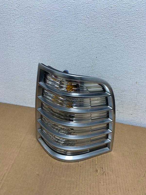 2006 - 2010 Mercury Mountaineer Right Side Tail Light OEM AD0754 LK