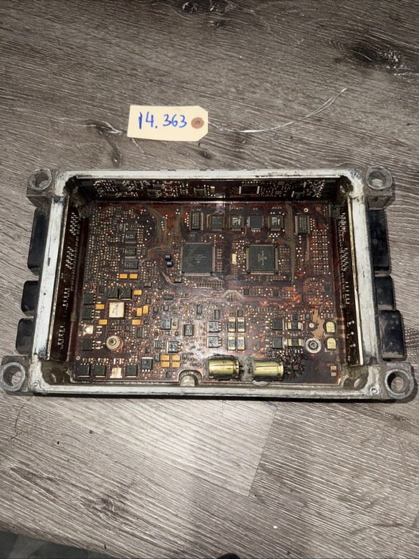 Detroit Diesel Series 60 DDEC ECM ECU Computer III P/N 9451 2003 ( Core )