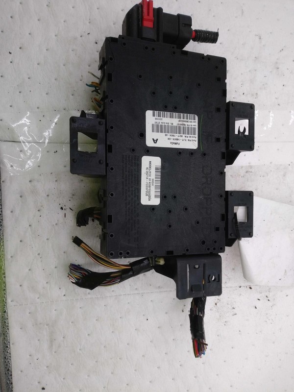 2008 Ford Taurus Body Control Module OEM 275889 Blue 78K Miles NJ25-24501-620885