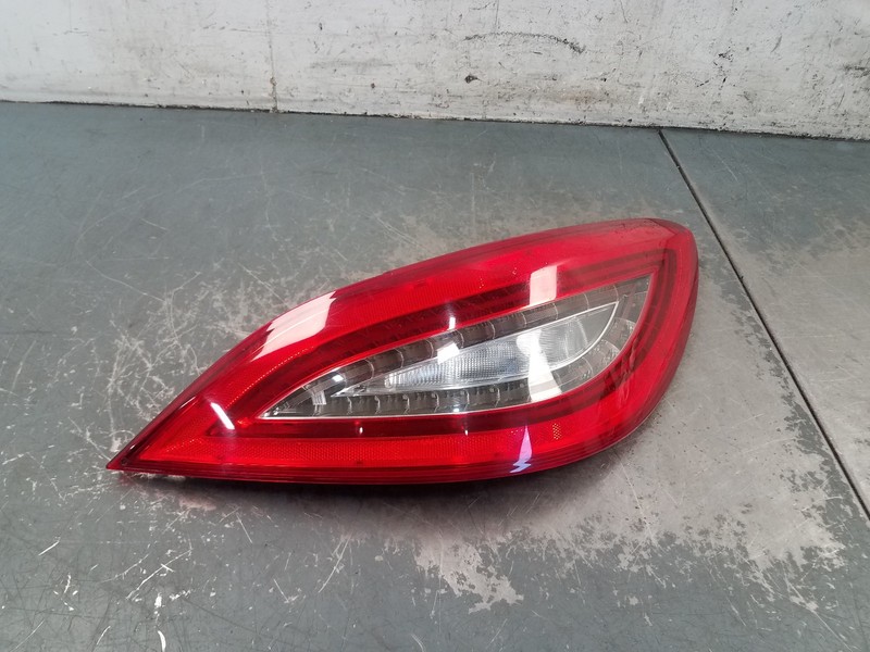 2012 Mercedes AMG CLS 63 Right Passenger Tail Light #8399 K4
