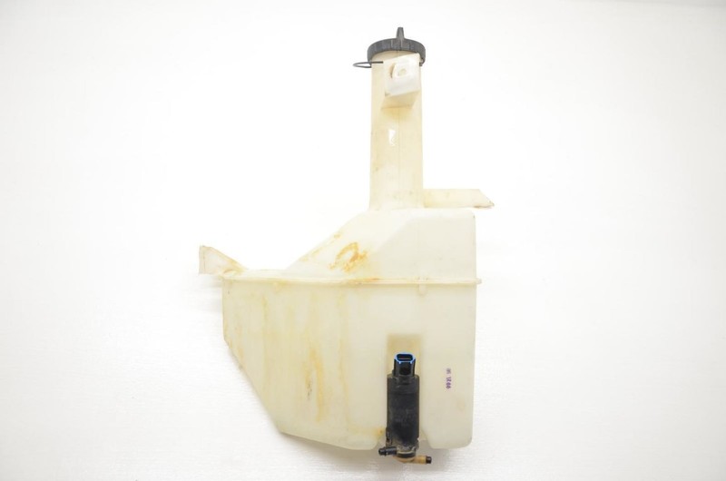 00-05 EXCURSION 6.8L Windshield Washer Bottle Reservoir