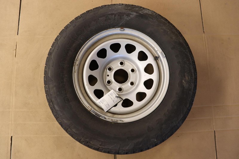 2014-2019 CHEVY SILVERADO 1500 WHEEL RIM R17 17X8 FIRESTONE 255/70 110S OEM