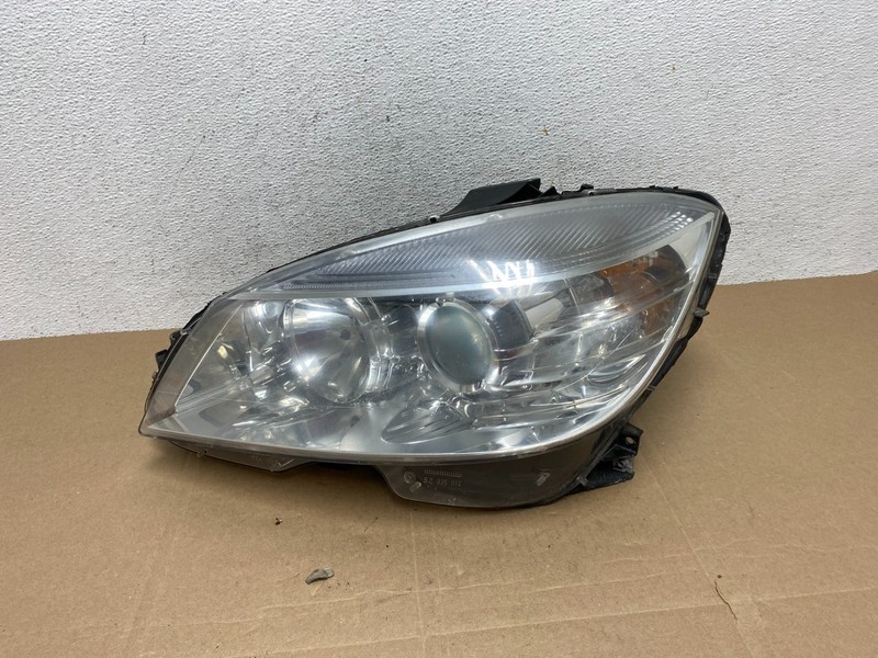 2008-2011 Mercedes C-Class C350 C300 Left Driver Halogen Headlight AE4852 DW