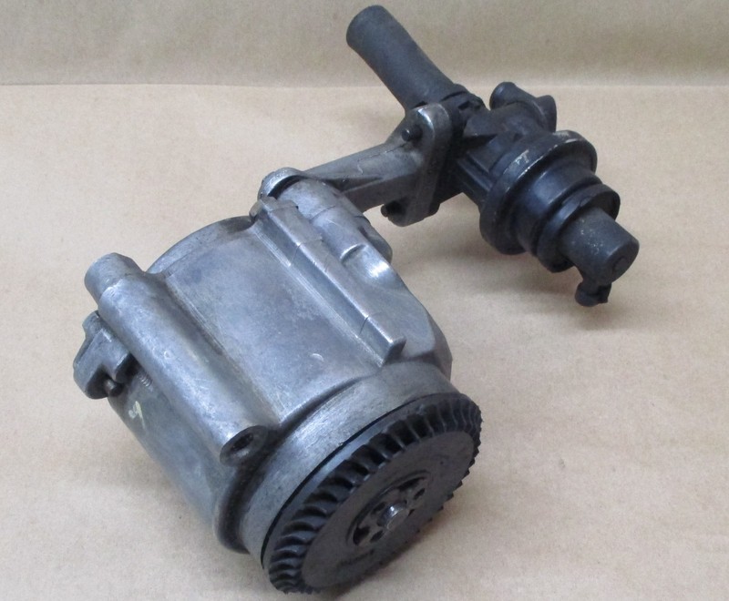 USED GM SAGINAW SMOG AIR PUMP 26013993 7838710 FOR MERCEDES W115 W116 W123 W201