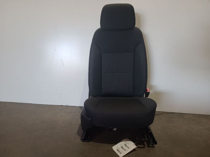 SILVRDO15 2019 Front Seat 562472