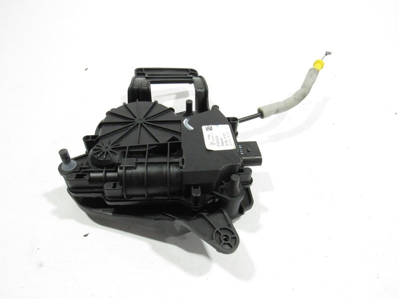 14-19 Maserati Quattroporte 2016 Rear Trunk Lid Lock Latch Actuator Motor ;:A