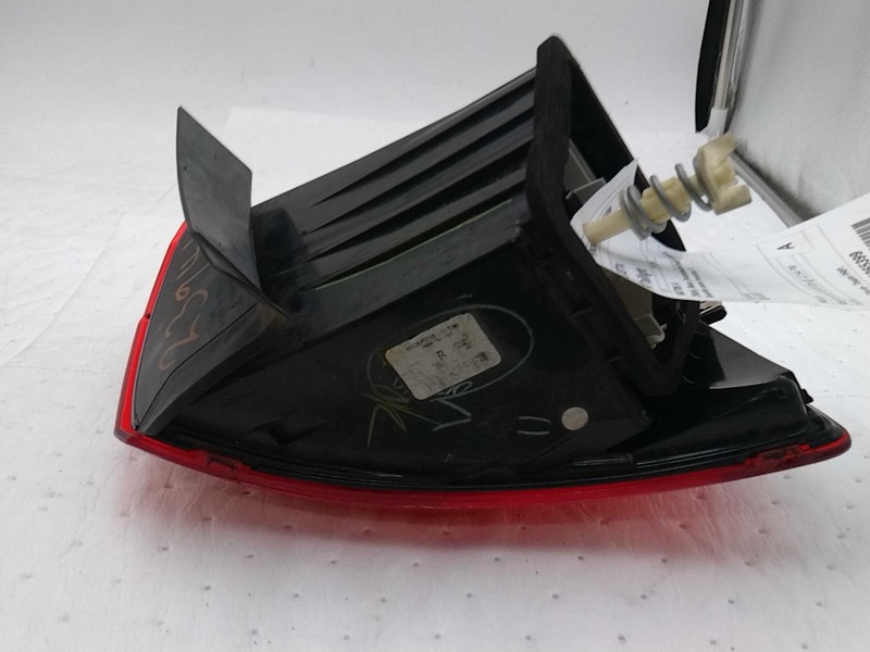 2015 Volkswagen Jetta Right Tail Light Assembly - Minor Scratches, OEM 133265