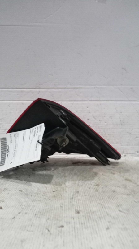 2016 Honda Pilot Right Blue Tail Light Assembly OEM 7845106 145K Miles
