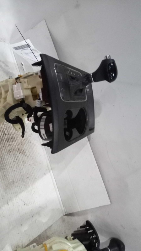 2017 KIA Sedona Automatic Transmission Shift Lever Assembly - FWD 3.3L - Used