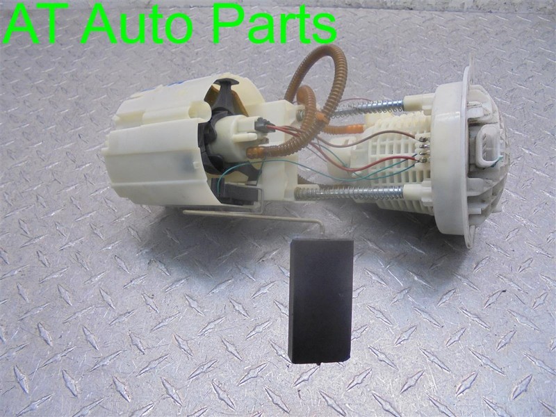 2004-2007 DODGE DURANGO & CHRYSLER ASPEN FUEL PUMP ASSEMBLY ASSEMBLY 05135549AA