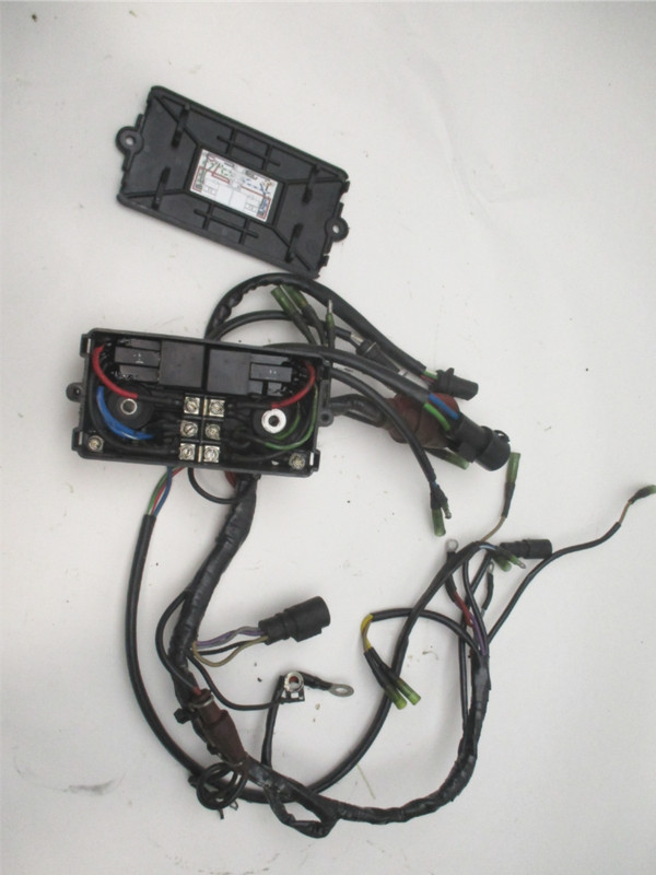 0512776 0512400 0583205 Evinrude Johnson 90-300 Hp Outboard Junction Box & Cover