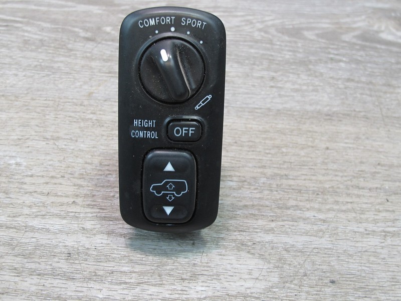 2003-2007 LEXUS UZJ100L LX470RIDE DRIVE CONTROL SUSPENSION SHOCK HEIGHT SWITCH