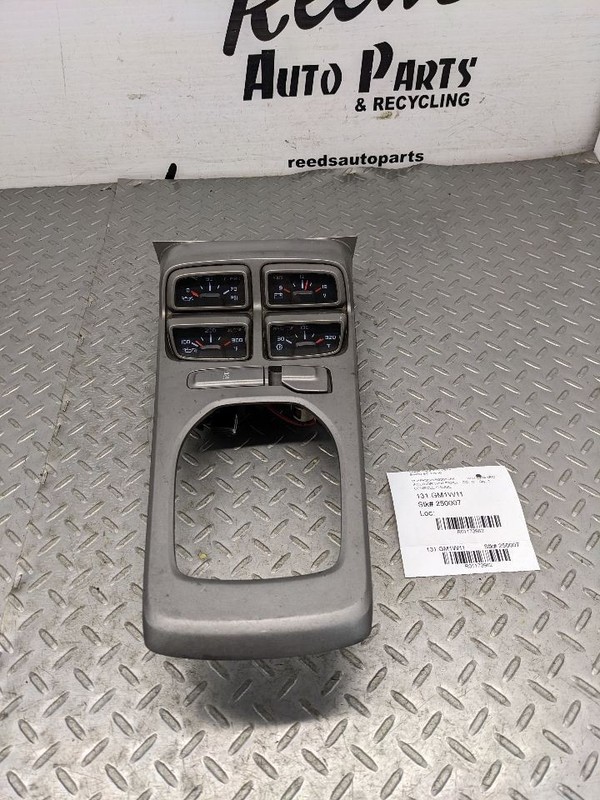 10-15 Camaro Ss Center Console Shifter Bezel Trim Auxiliary Gauge 1173982