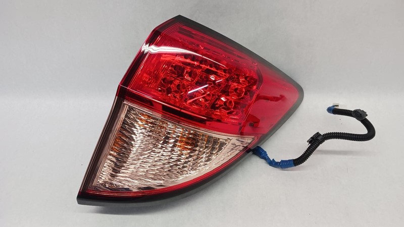 16-'18 HONDA HR-V Right passenger outer Taillight OEM Grade A!